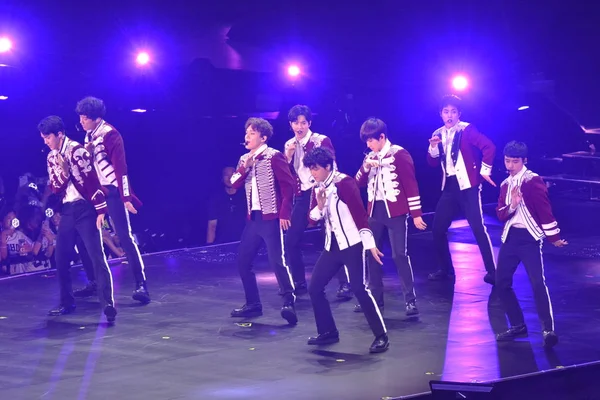 Membros Grupo Masculino Sul Coreano Exo Apresentam Durante Show Exo — Fotografia de Stock