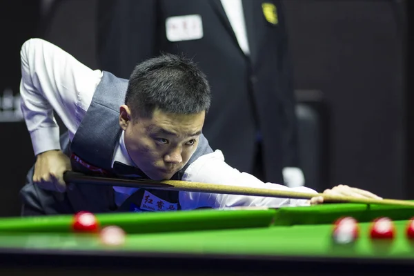 Ding Junhui Kína Játszik Egy Lövés Robert Milkins Angliában Második — Stock Fotó