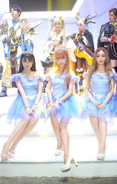 Kinesiska Showgirls Pose Den Kina Digital Entertainment Expo Även Känd — Stockfoto