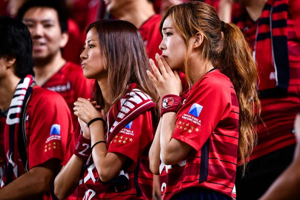 Футбольные Болельщики Размахивают Флагами Выкрикивают Лозунги Поддержку Японского Касима Антлерс — стоковое фото