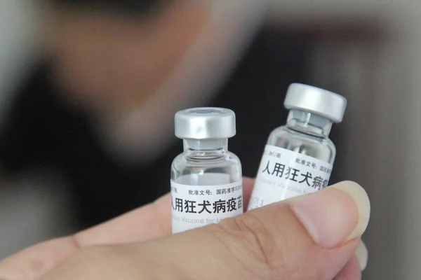 Вакцины Против Бешенства Changchun Changsheng Life Sciences Limited Показаны Общественном — стоковое фото