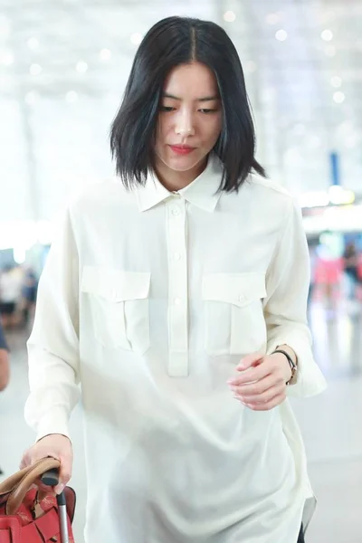Modelo Chinês Liu Wen Chega Aeroporto Internacional Pequim Capital Pequim — Fotografia de Stock