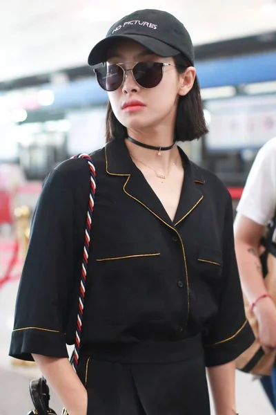 Cantora Atriz Chinesa Victoria Song Song Qian Chega Aeroporto Internacional — Fotografia de Stock