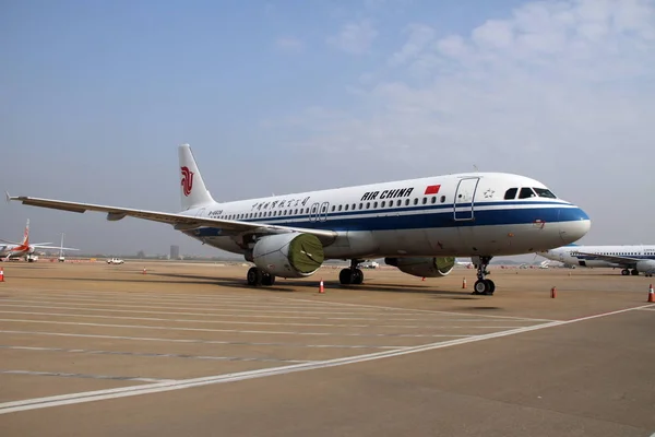 Tryskové Letadlo Air China Vyobrazena Wuhan Tianhe Mezinárodním Letišti Wuhan — Stock fotografie