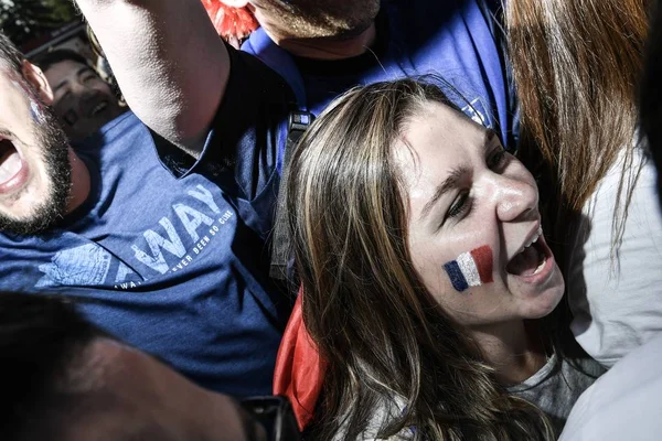 Fãs Franceses Comemoram Depois Que França Derrotou Uruguai Partida Quartas — Fotografia de Stock