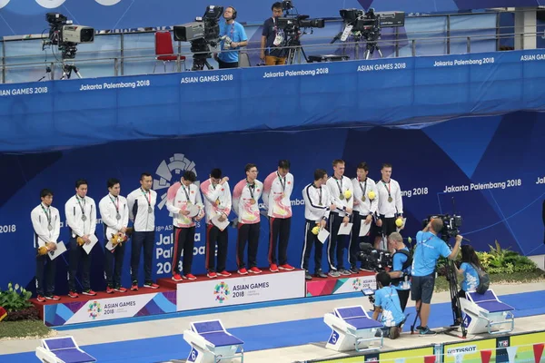 Nadadores Desde Izquierda Japón China Kazajstán Están Podio Ceremonia Entrega —  Fotos de Stock