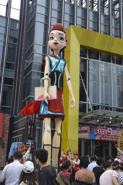 Giant Marionett Lily Som Mest Representativa Karaktärerna Spaniens Berömda Madrid — Stockfoto
