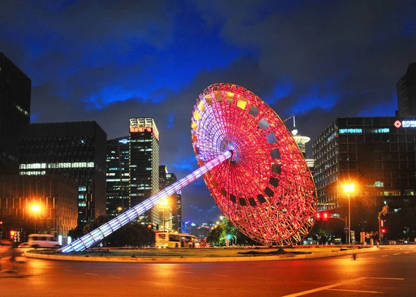 Escultura Aço Gigante Chamada Luz Oriente Retratada Century Avenue Pudong — Fotografia de Stock