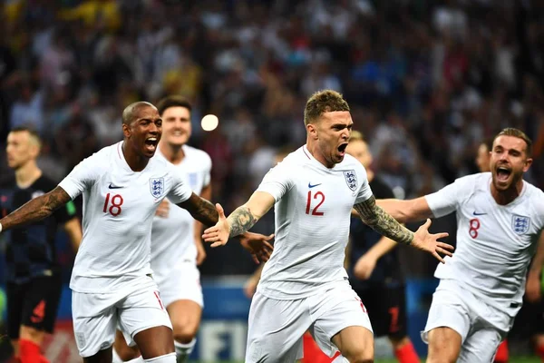 Kieran Trippier Vorne Aus England Feiert Mit Seinen Kameraden Nachdem — Stockfoto