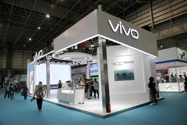 Emberek Látogatása Stand Vivo Alatt Expo Dongguan Város Dél Kínai — Stock Fotó