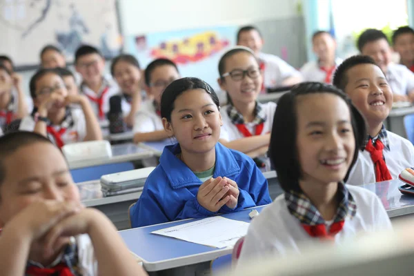 Estudantes Ensino Fundamental Têm Uma Aula Cidade Changchun Nordeste Província — Fotografia de Stock