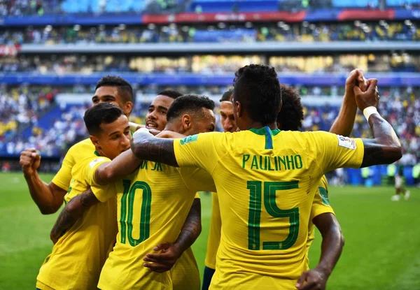 Neymar Von Brasilien Mitte Feiert Mit Seinen Teamkollegen Nach Seinem — Stockfoto