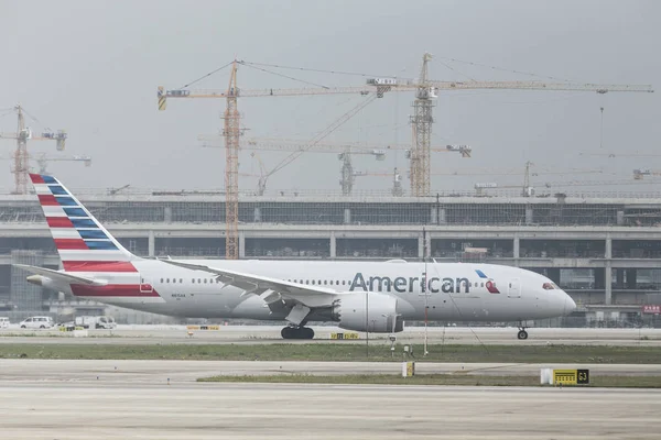 Jet Plane American Airlines Seen Shanghai Pudong International Airport Shanghai — Stock Photo, Image