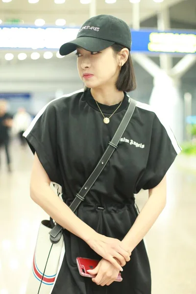 Geldiğinde Pekin Uluslararası Havaalanı Pekin Çin Haziran 2018 Çinli Şarkıcı — Stok fotoğraf