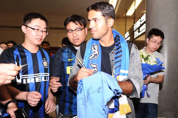 Italština Brazilský Fotbalista Eder Obrázku Příletu Mezinárodní Letiště Nanjing Lukou — Stock fotografie