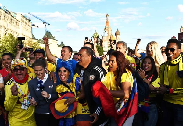 Los Aficionados Fútbol Reúnen Plaza Roja Día Descanso Durante Copa — Foto de Stock