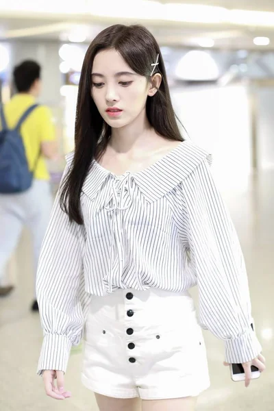 Chinese Zangeres Actrice Jingyi Arriveert Beijing Capital International Airport Beijing — Stockfoto