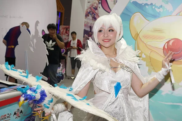 Ein Showgirl Cosplay Kostüm Posiert Während Der Internationalen Chinesischen Cartoon — Stockfoto