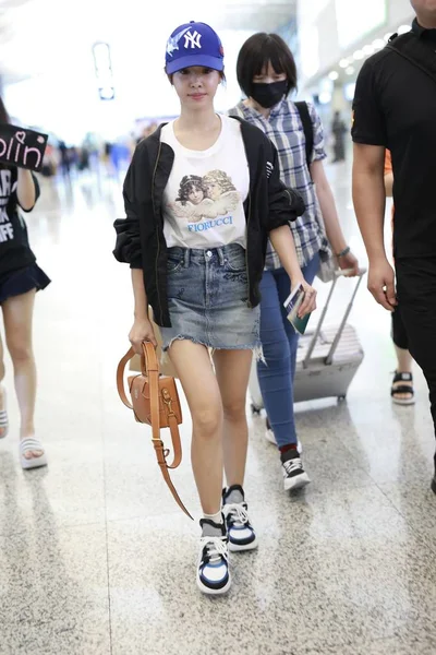 Taiwanese Singer Jolin Tsai Arrives Shanghai Pudong International Airport Departure — Stock Photo, Image