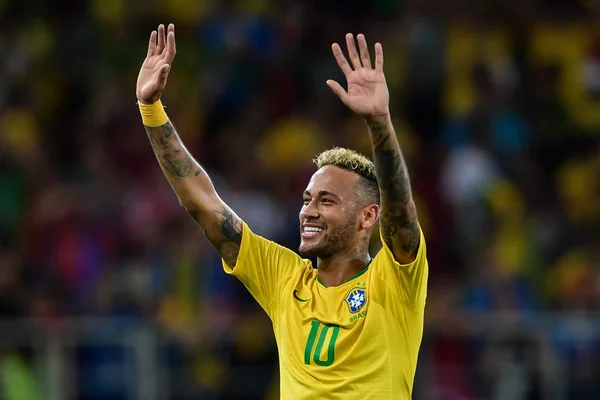 Neymar Brasil Saluda Los Aficionados Después Que Equipo Derrotara Serbia — Foto de Stock