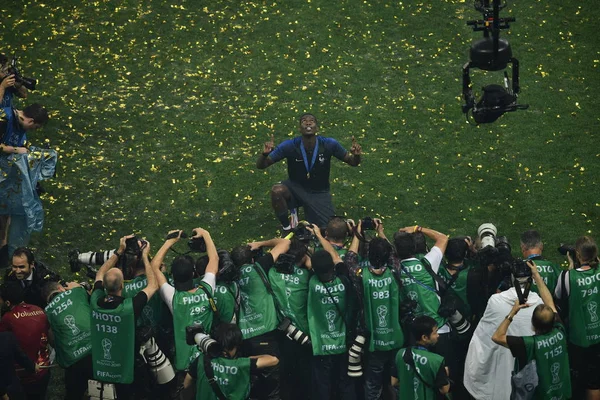Paul Pogba Francia Posa Con Medaglia Oro Dopo Che Francia — Foto Stock