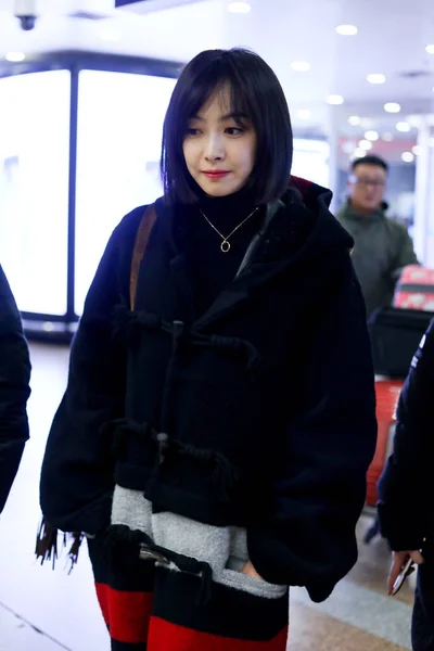 Cantora Atriz Chinesa Victoria Song Song Qian Retratada Aeroporto Internacional — Fotografia de Stock