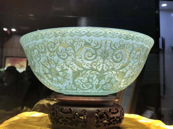 Najcieńszy Świecie Hetian Jade Bowl Jest Wyświetlaczu Muzeum Mieście Urumqi — Zdjęcie stockowe