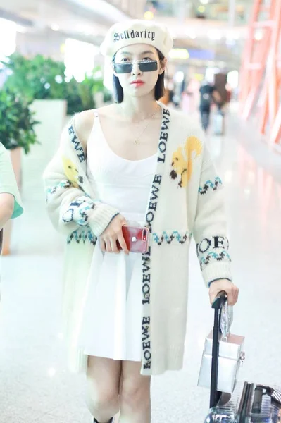 Cantante Actriz China Victoria Song Song Qian Llega Aeropuerto Internacional —  Fotos de Stock