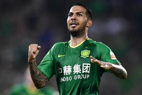 Spansk Fotbollsspelare Jonathan Viera Beijing Sinobo Guoan Firar Efter Att — Stockfoto