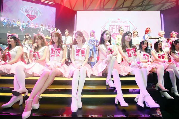 Chinesische Showgirls Posieren Stand Des Chinesischen Entwicklers Und Betreibers Von — Stockfoto