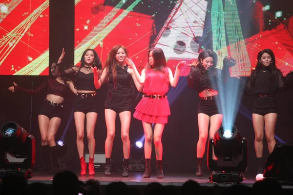 Membros Grupo Feminino Sul Coreano Clc Apresentam Durante Concerto Clc — Fotografia de Stock