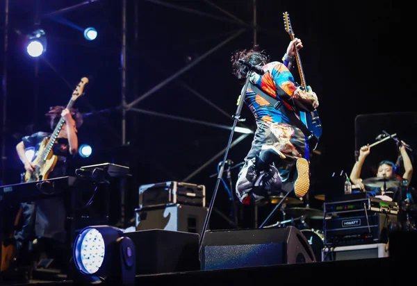 Członków Japońskiej Rock Band Radwimps Wykonać Podczas Koncertu Radwimps Azji — Zdjęcie stockowe