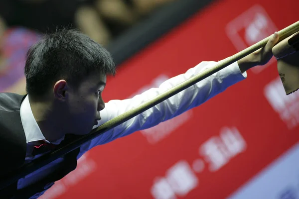 Yuan Sijun China Juega Tiro Ding Junhui China Partido Primera — Foto de Stock