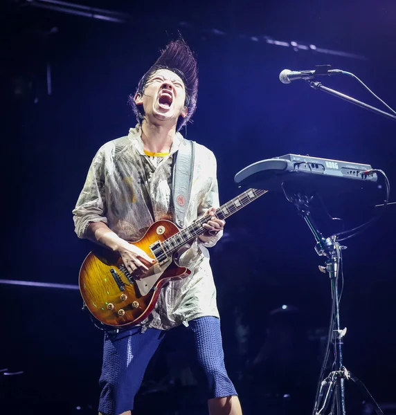 Miembro Banda Rock Japonesa Radwimps Actúa Durante Concierto Radwimps Asia — Foto de Stock