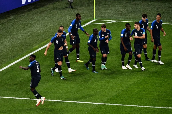 Samuel Umtiti Esquerda França Comemora Com Companheiros Equipe Depois Marcar — Fotografia de Stock