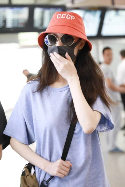 Attrice Cinese Arriva Aeroporto Shanghai Cina Luglio 2018 — Foto Stock