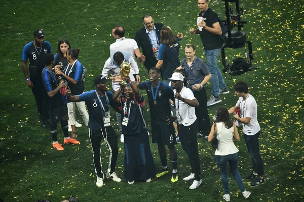 Paul Pogba Francia Posa Con Trofeo Copa Mundial Con Familia —  Fotos de Stock