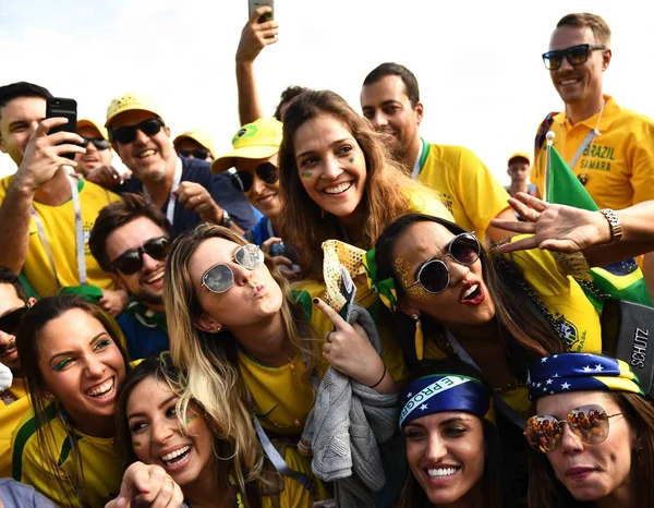 Fãs Brasileiros Gritam Para Mostrar Seu Apoio Brasil Antes Rodada — Fotografia de Stock