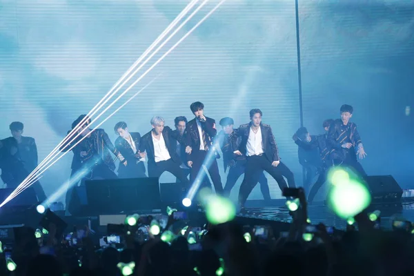 Membros Boy Band Sul Coreana Got7 Apresentam Durante Concerto Turnê — Fotografia de Stock