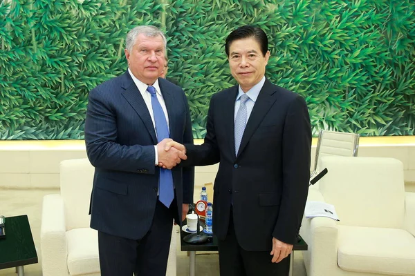 Igor Ivanovich Sechin Diretor Executivo Rosneft Esquerda Ministro Comércio Chinês — Fotografia de Stock