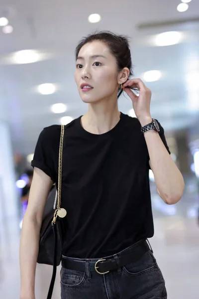 Chinees Model Liu Wen Arriveert Bij Shanghai Hongqiao International Airport — Stockfoto