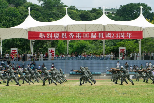 Soldiers Pla Peoples Liberation Army Hong Kong Garrison Preform Camp — Stock Photo, Image