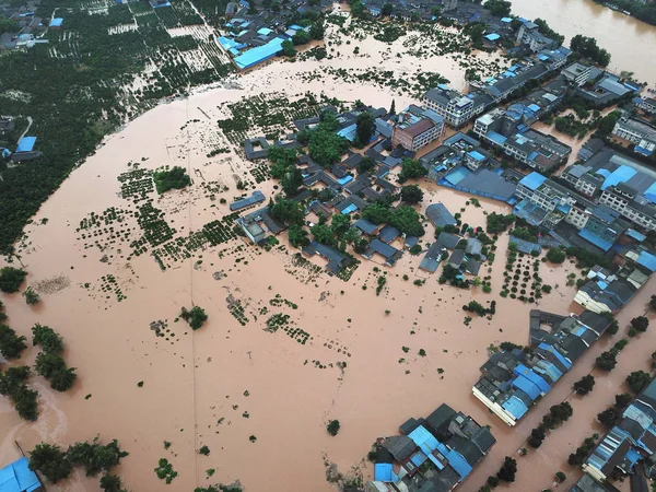 Una Vista Aérea Casas Residenciales Campos Sumergidos Por Las Inundaciones —  Fotos de Stock