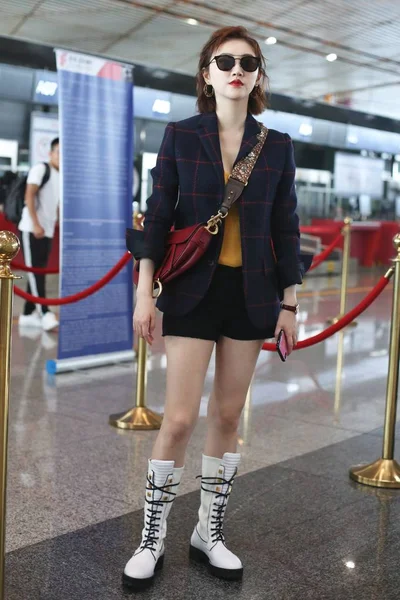 Actrice Chinoise Jing Tian Arrive Aéroport International Pékin Avant Son — Photo