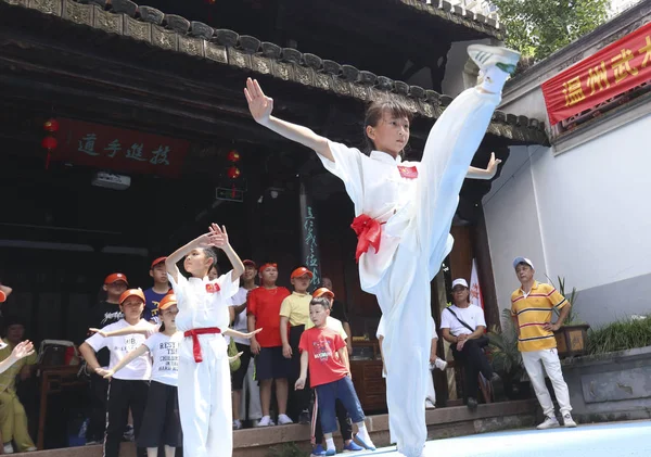 Kinder Lernen Kampfkunst Wushu Museum Der Stadt Wenzhou Der Ostchinesischen — Stockfoto