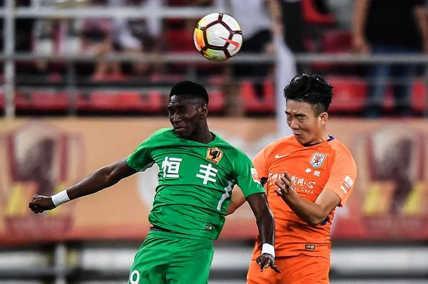 Futbolista Gambiano Bubacarr Trawally También Conocido Como Steve Izquierda Guizhou —  Fotos de Stock