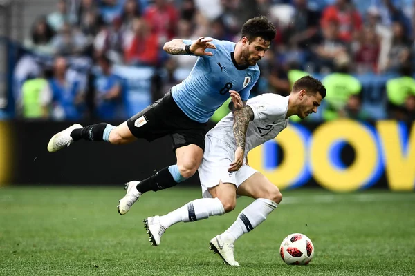 Nahitan Nandez Uruguay Desafía Lucas Hernández Francia Partido Cuartos Final — Foto de Stock