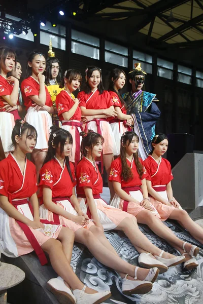 Κινεζική Showgirls Θέτουν Κατά Διάρκεια Του 16Ου Κίνα Ψηφιακή Ψυχαγωγία — Φωτογραφία Αρχείου
