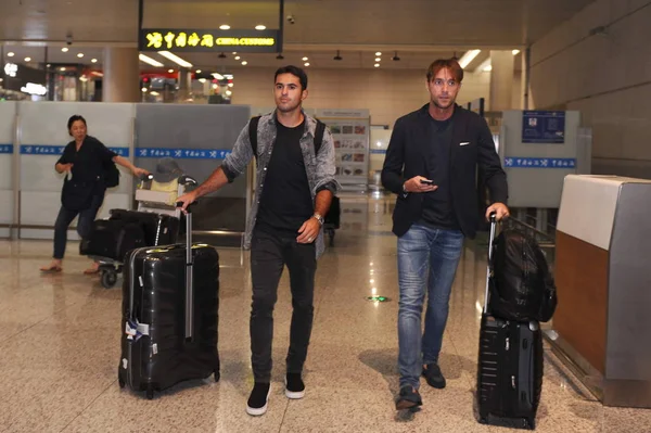 Footballeur Italo Brésilien Eder Est Photographié Après Son Arrivée Aéroport — Photo