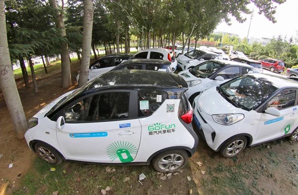 Vehículo Eléctrico Roto Abandonado Del Servicio Chino Intercambio Automóviles Gofun — Foto de Stock